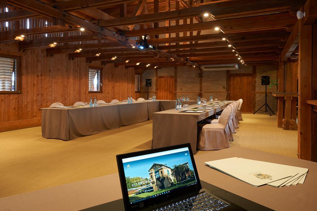 Le Kempferhof Golf Et Chateau-Hotel Plobsheim Εξωτερικό φωτογραφία